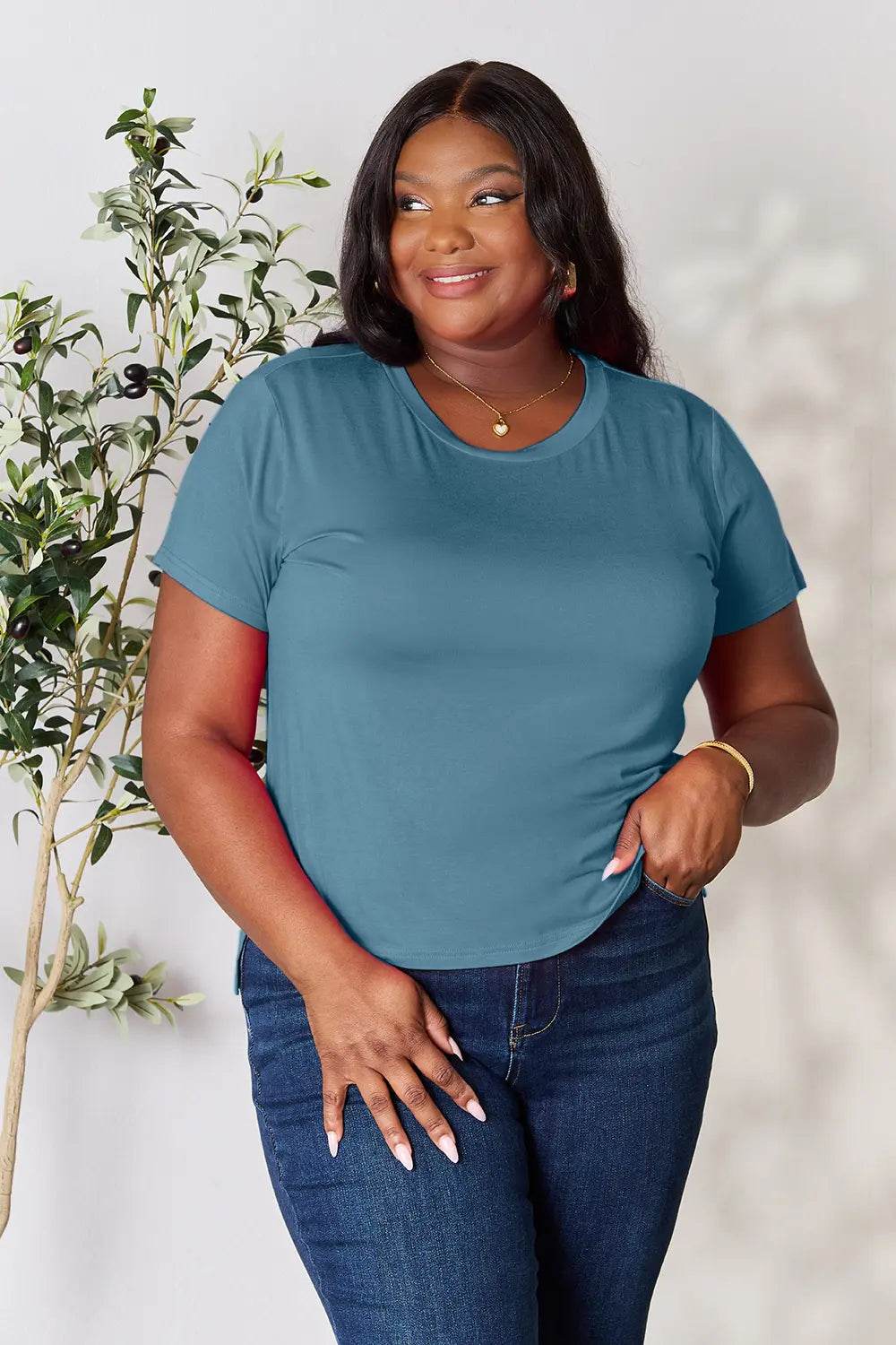 Basic Bae Full Size Round Neck Short Sleeve T-Shirt - Rosa Apparel