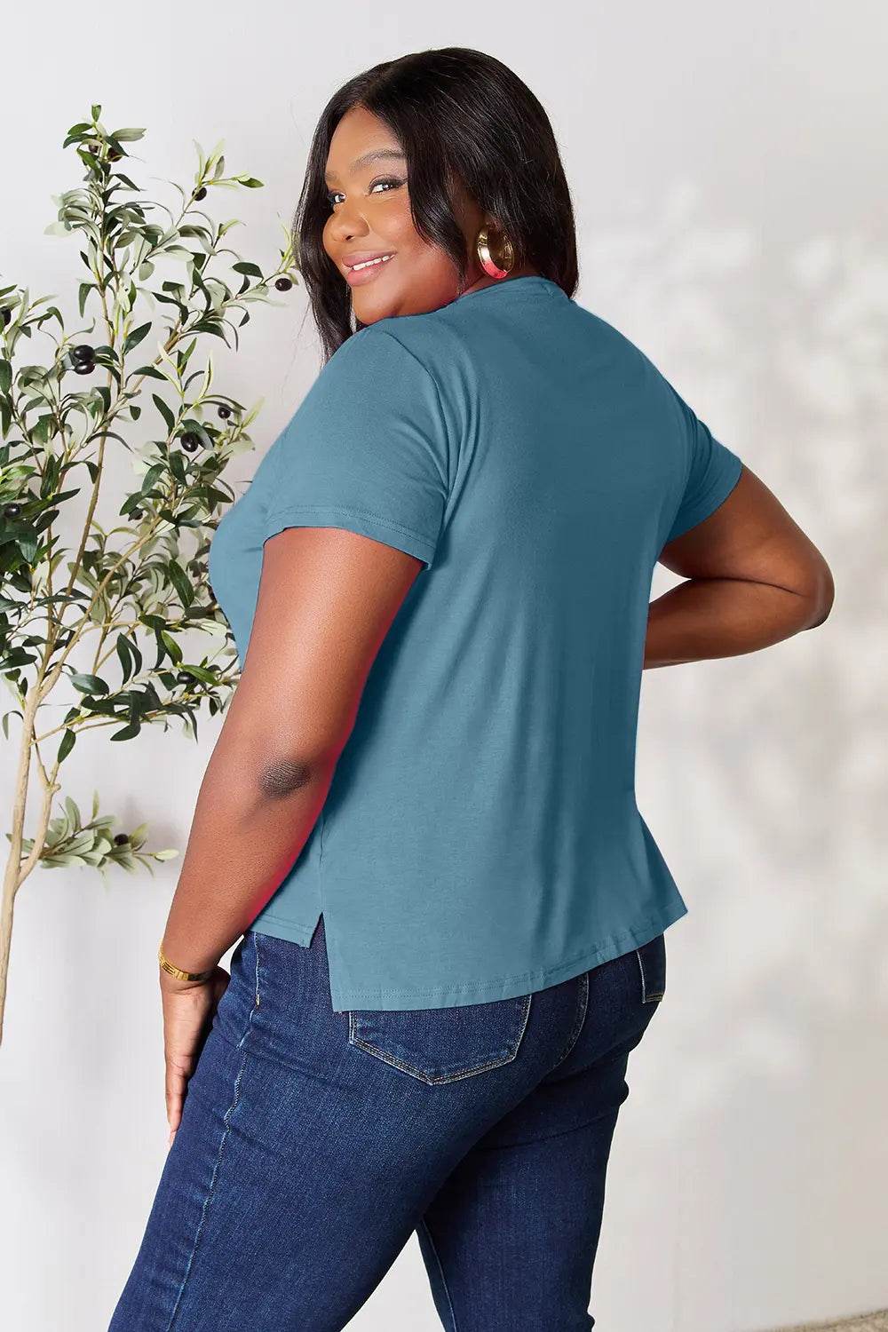 Basic Bae Full Size Round Neck Short Sleeve T-Shirt - Rosa Apparel