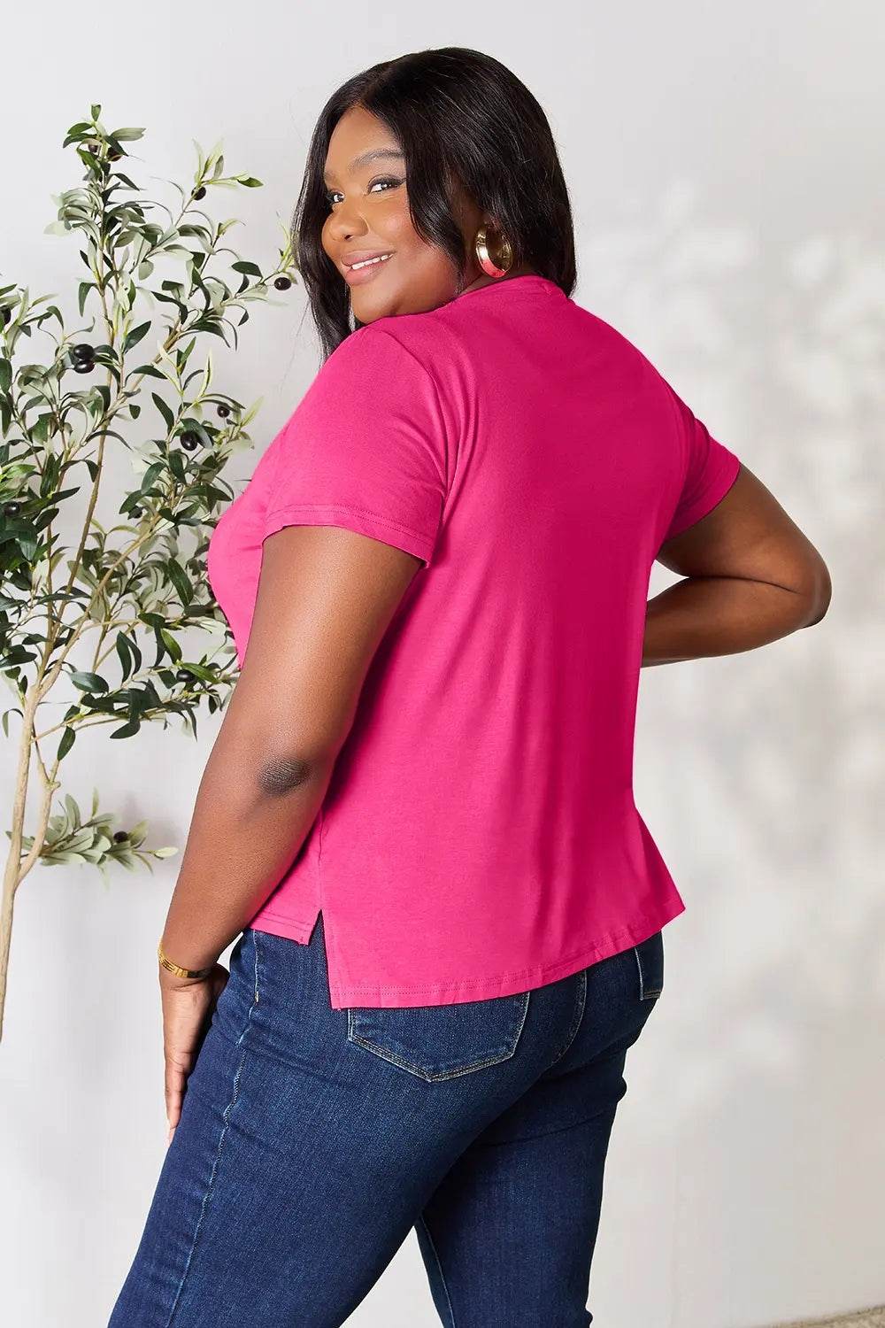 Basic Bae Full Size Round Neck Short Sleeve T-Shirt - Rosa Apparel