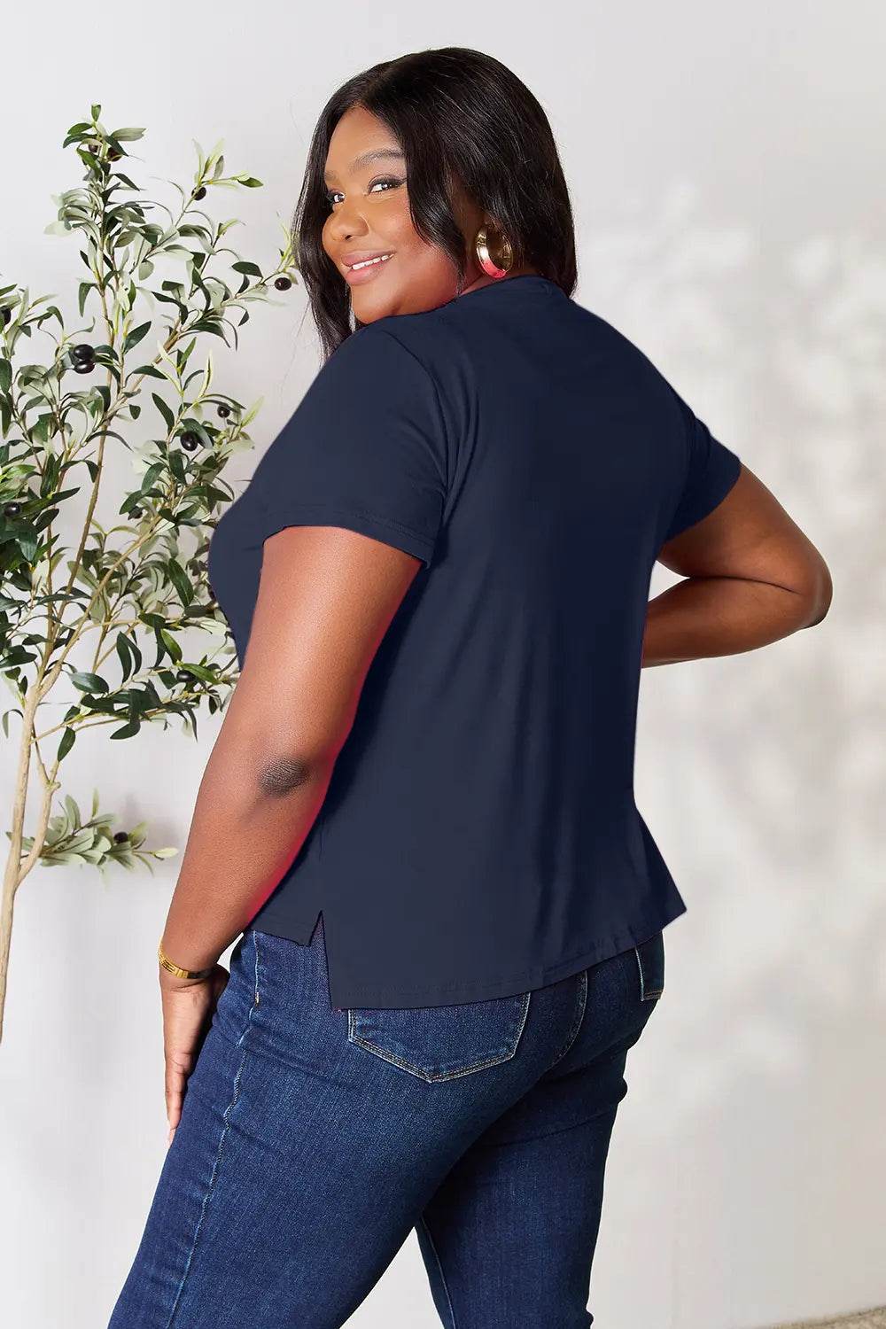 Basic Bae Full Size Round Neck Short Sleeve T-Shirt - Rosa Apparel