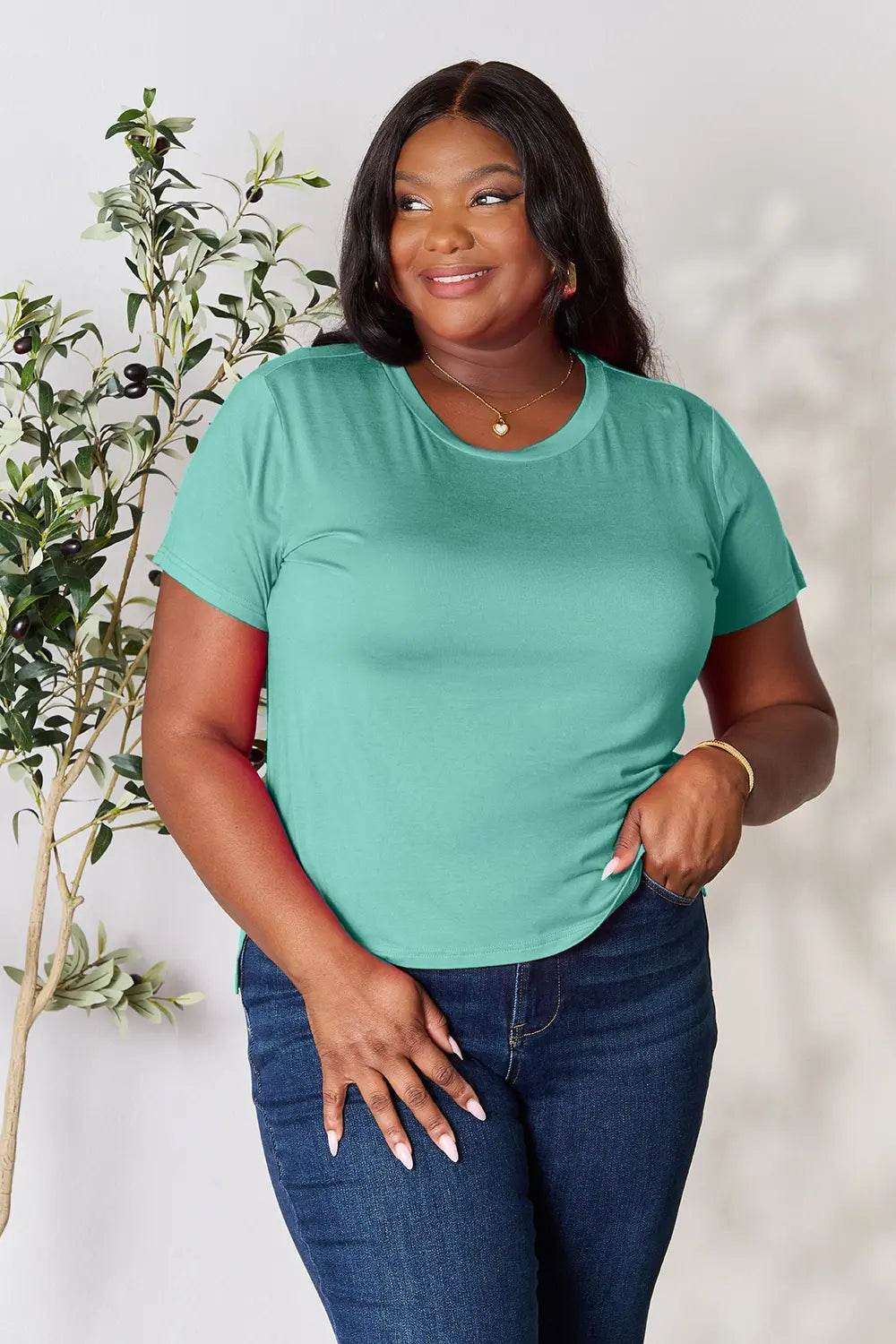 Basic Bae Full Size Round Neck Short Sleeve T-Shirt - Rosa Apparel