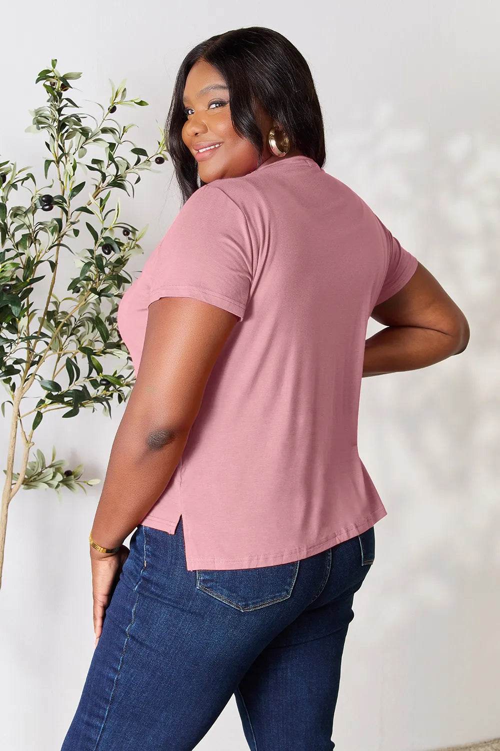 Basic Bae Full Size Round Neck Short Sleeve T-Shirt - Rosa Apparel
