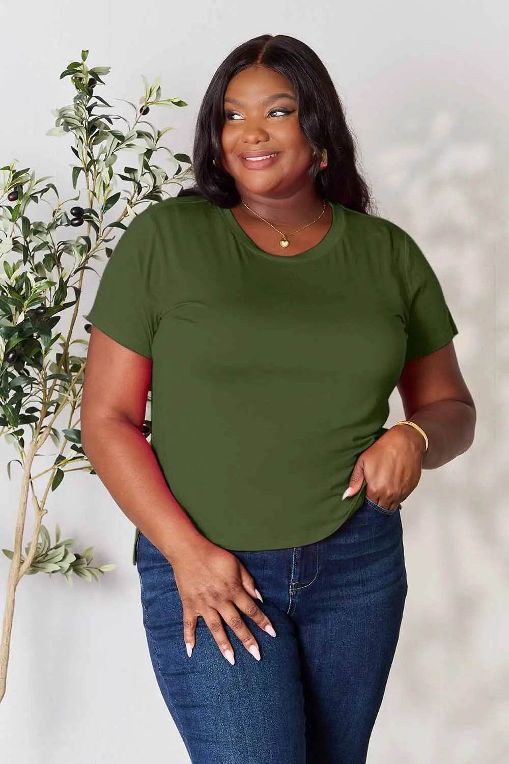 Basic Bae Full Size Round Neck Short Sleeve T-Shirt - Rosa Apparel