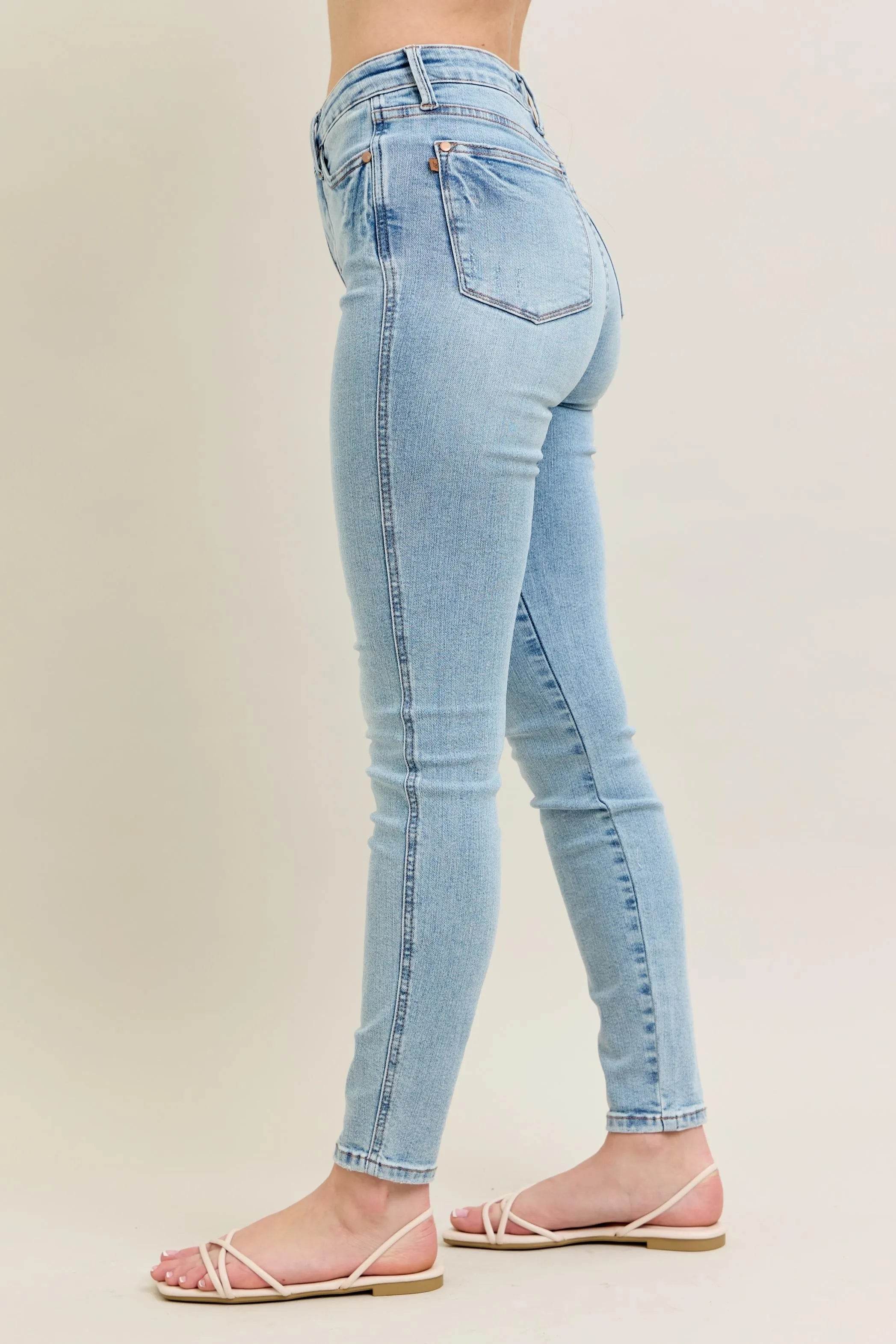 Judy Blue Full Size Mr Tummy Control Vintage Wash Skinny Jeans Plus Size - Rosa Apparel