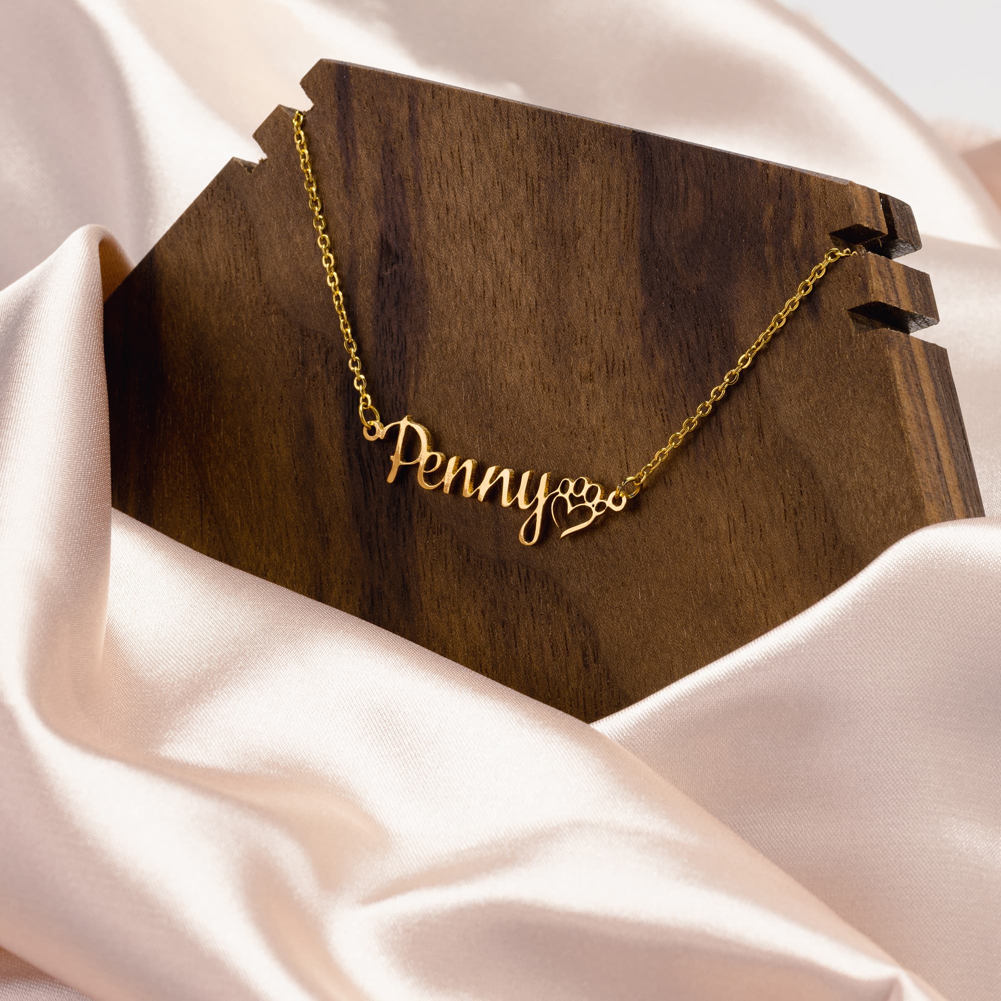 Personalized_Dog_Mom_Necklace_Gift_for_Pet_Lovers_Made_in_USA_Mockups_File.jpg_15796899